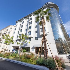 Goldstar Apartments&Suites